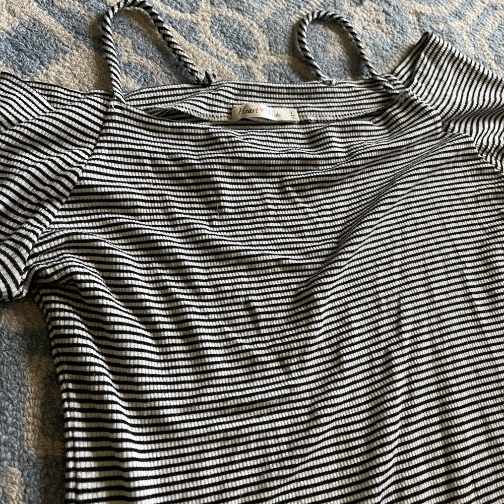 Juniors stripped top. Off shoulders.